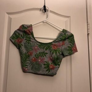 H&M Divided crop top